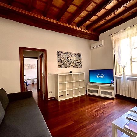 Elegante Appartamento Nel Centro Storico Di Torino エクステリア 写真